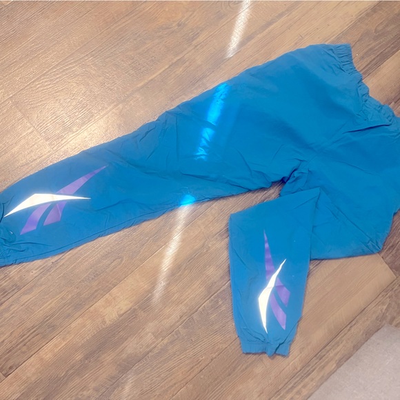 Reebok Jogging Set - Picture 4 of 5